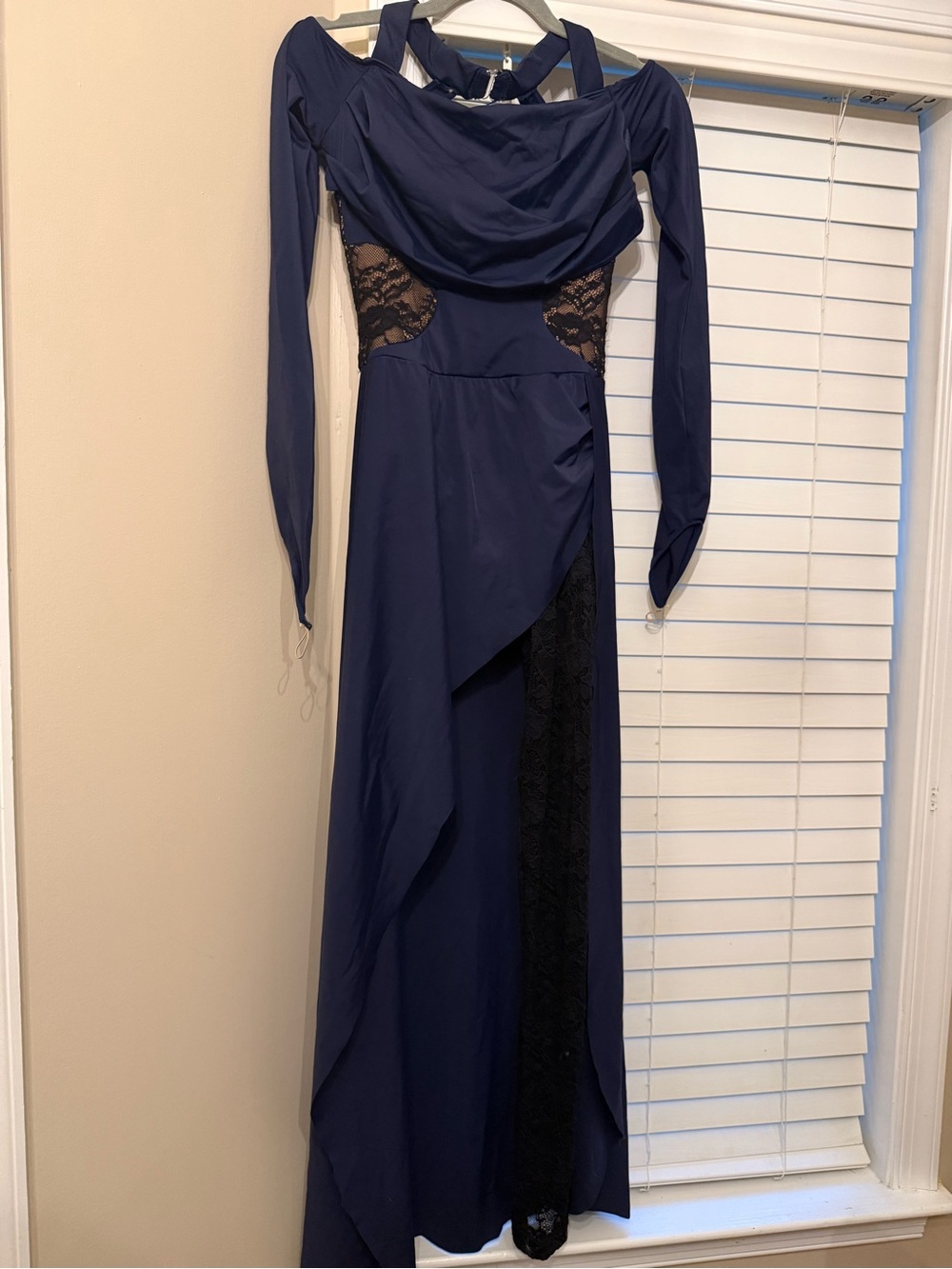 Revolution Navy Long-Sleeve Lace-Panel Dance Costume